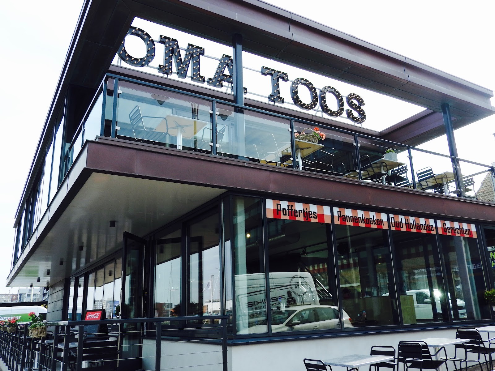 Oma Toos Scheveningen, Pannenkoekenhuis Scheveningen: the place