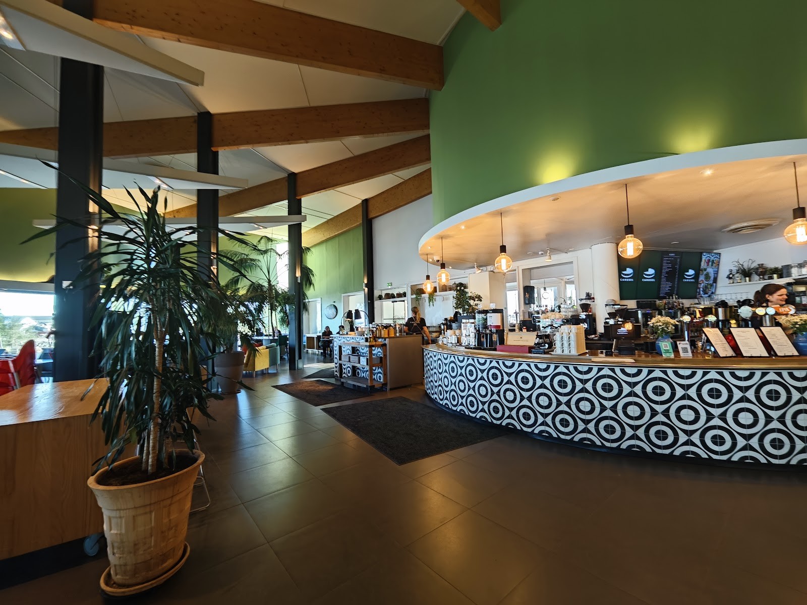 Cafe Carusel: the place