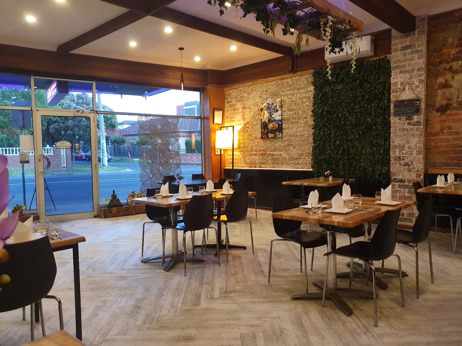 Silk Thai Restaurant: the place