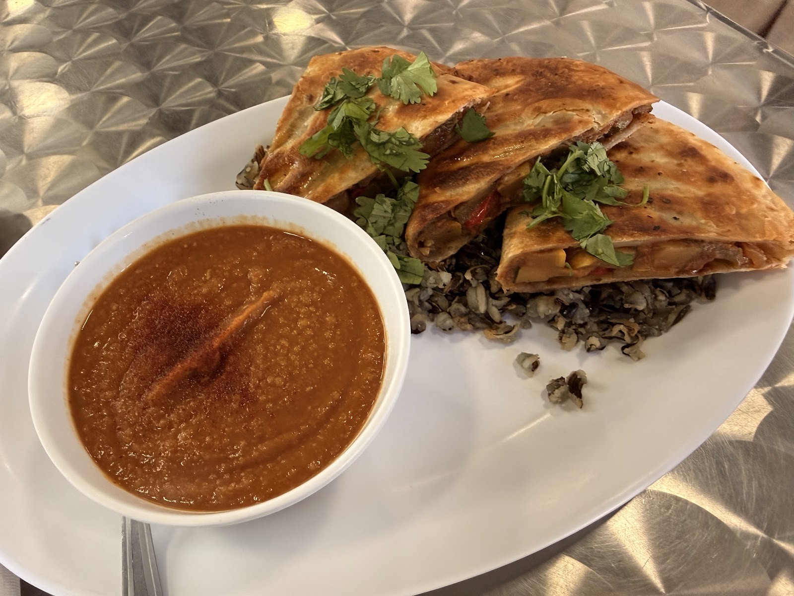 Beyond Vegan Eats: food & drinks