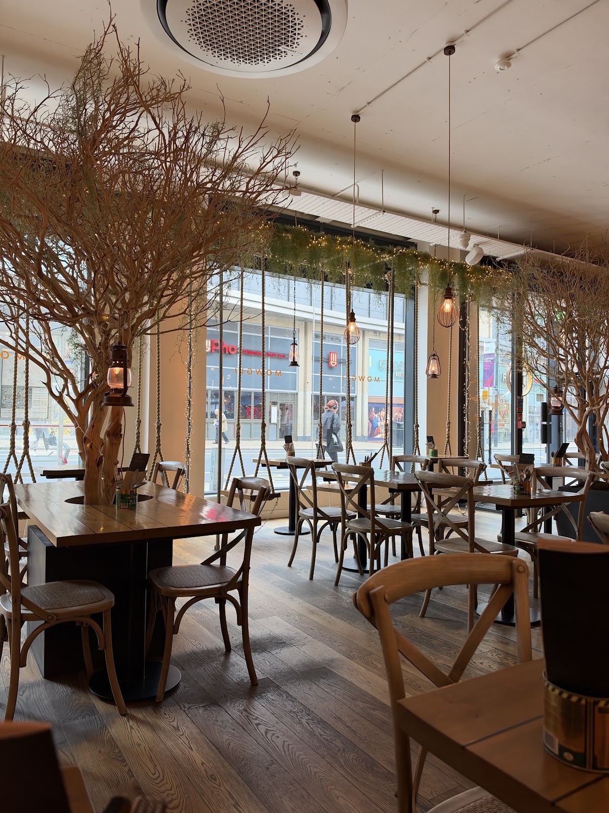 Mowgli Street Food Leeds: the place