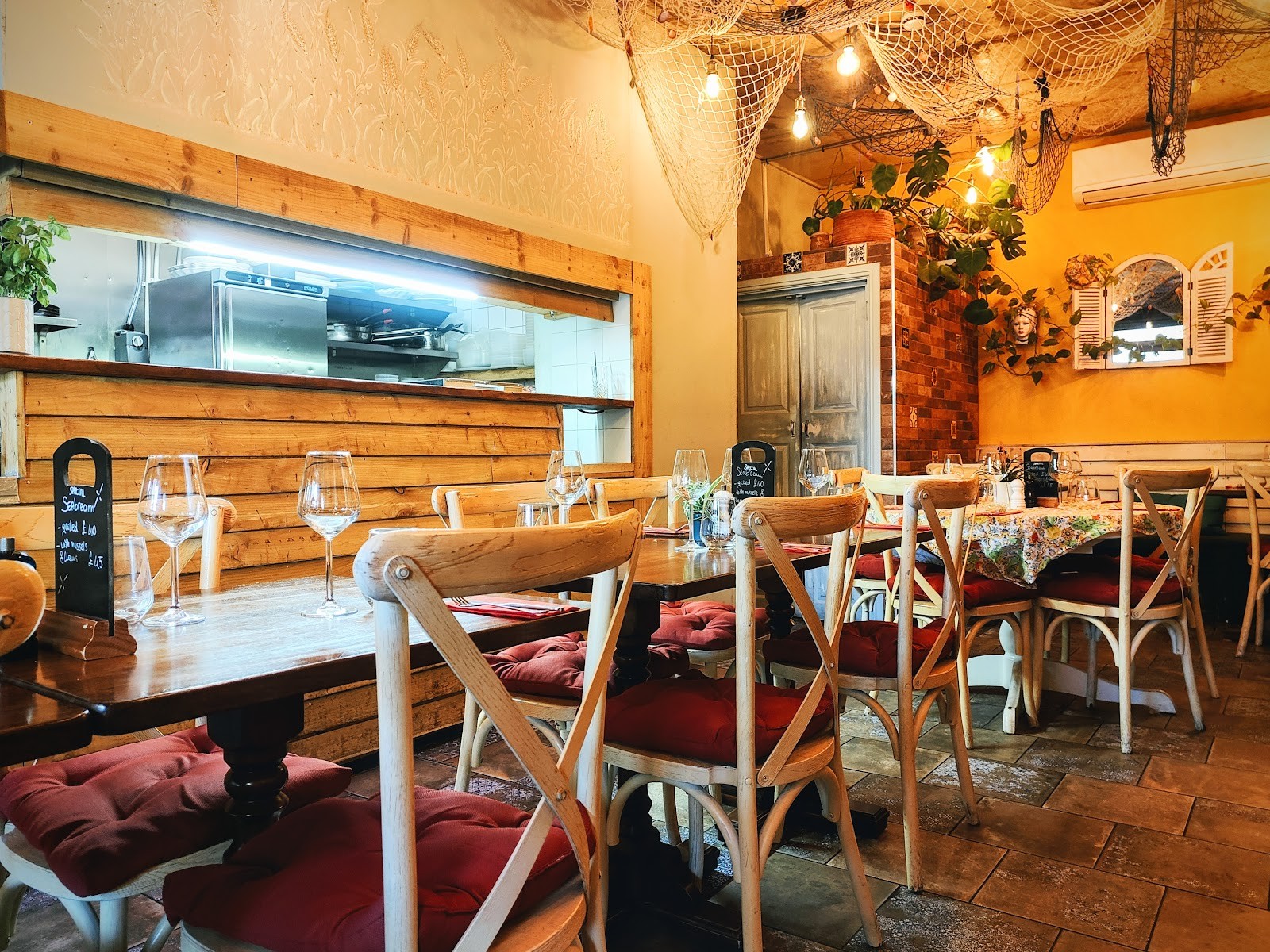 Marcus Kitchen & Bar: the place