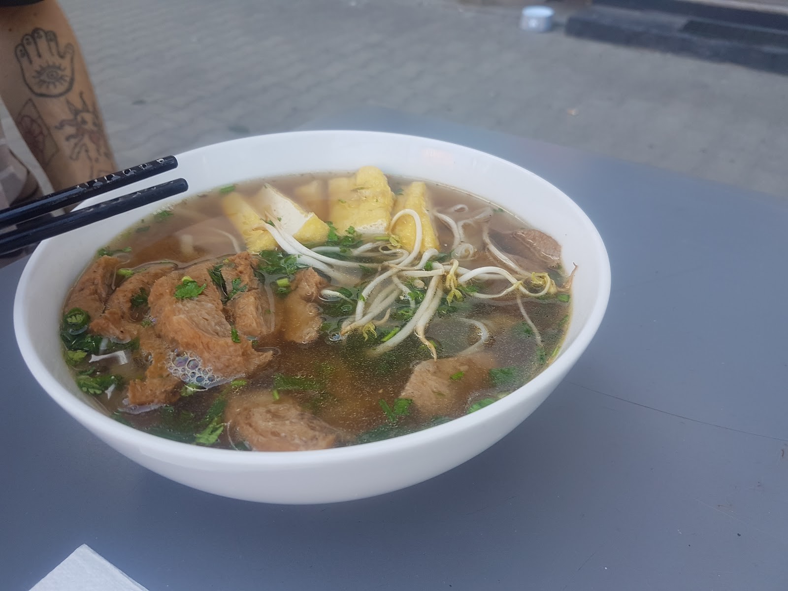Loving Hut: food & drinks