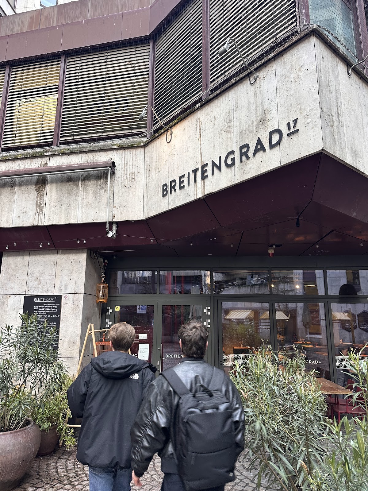 Breitengrad 17 Stuttgart: the place