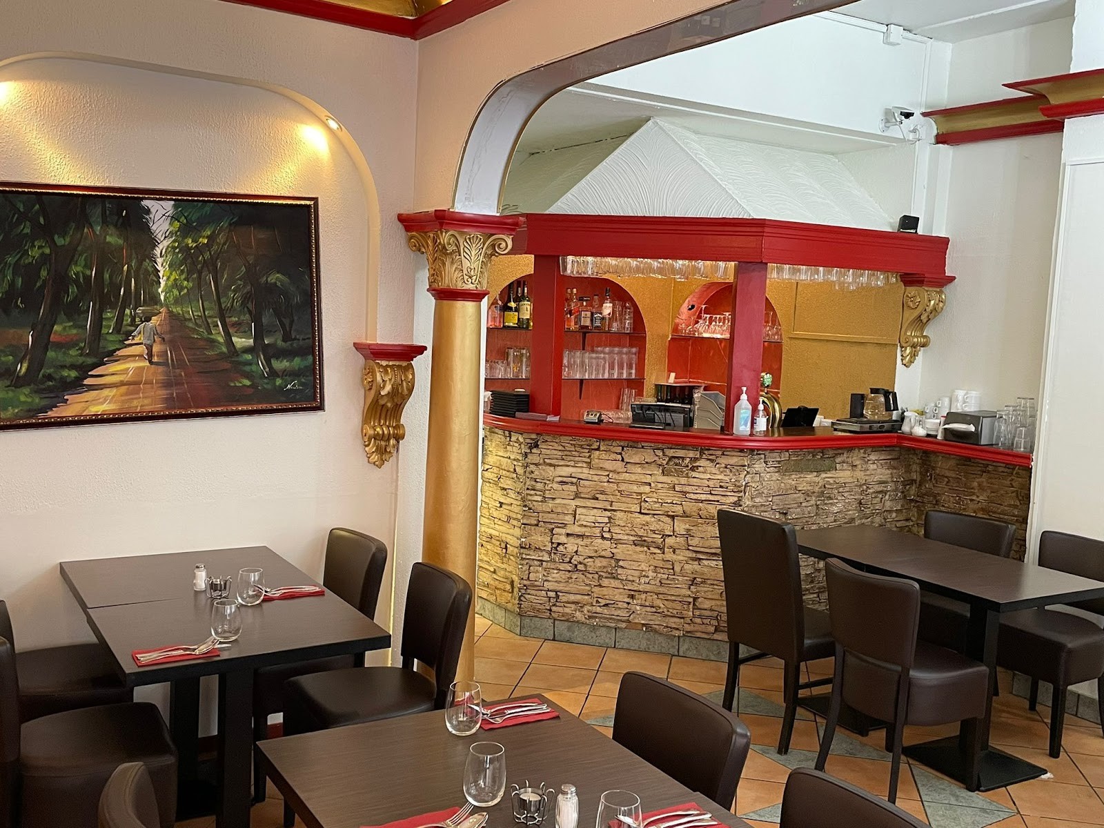 Miss Puri Indian Restaurant: the place