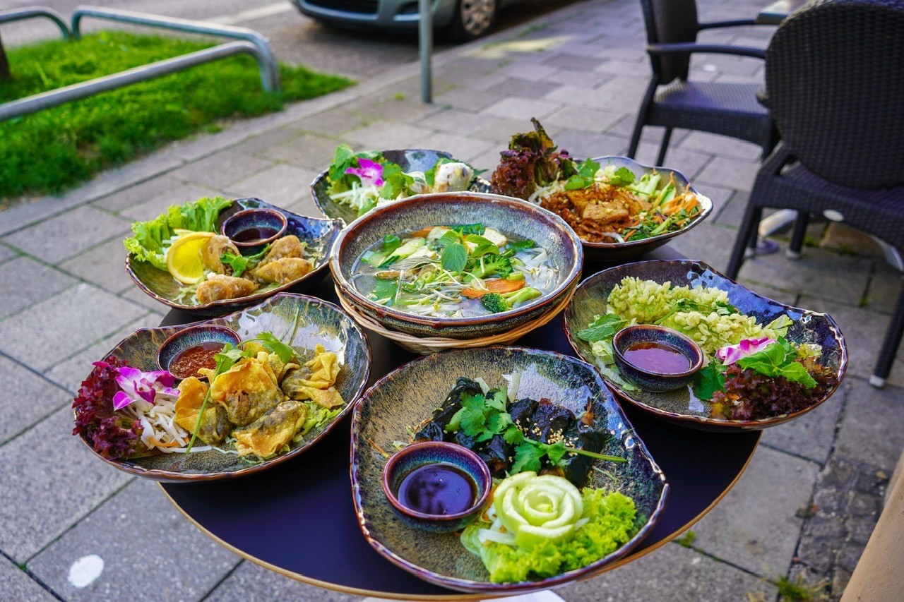 Soy Vegan München /vegan Restaurant: food & drinks