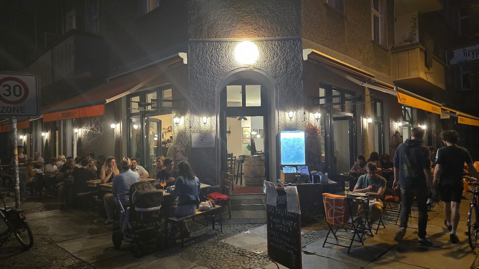 Spaccanapoli Nr. 12: the place