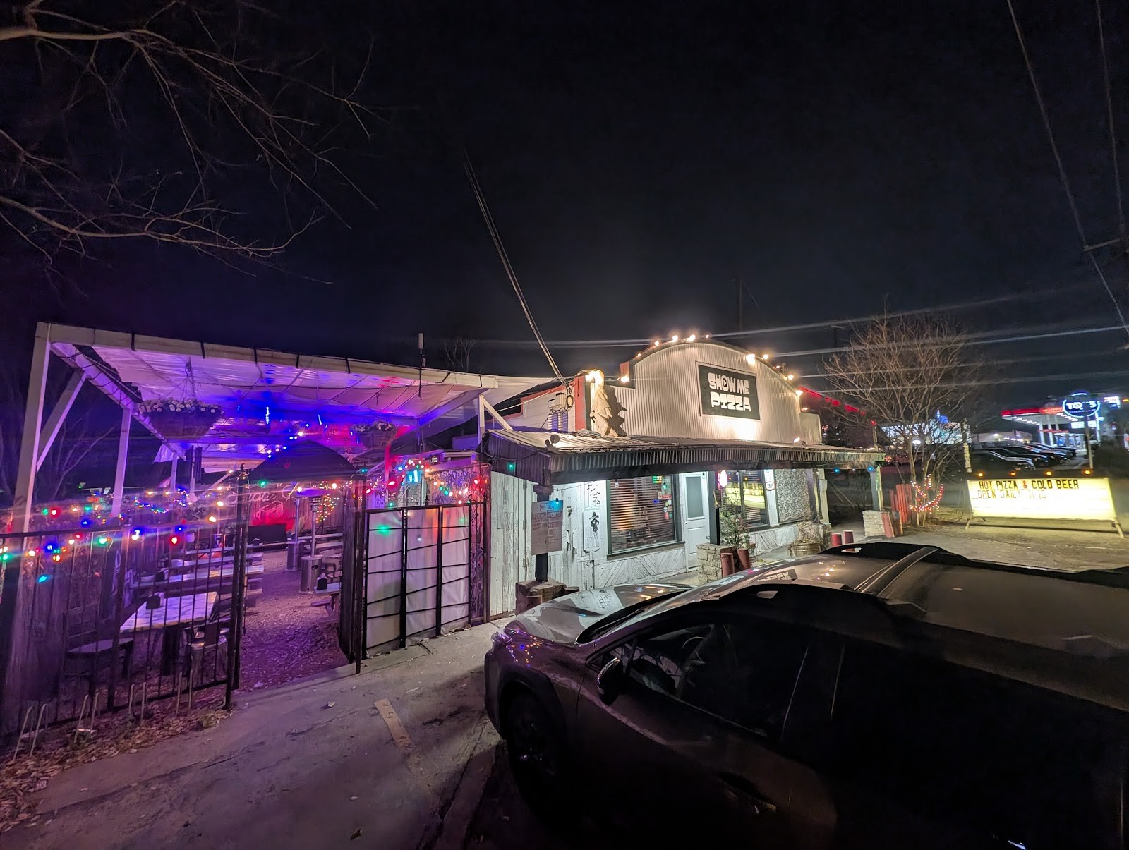 Show Me Pizza: the place