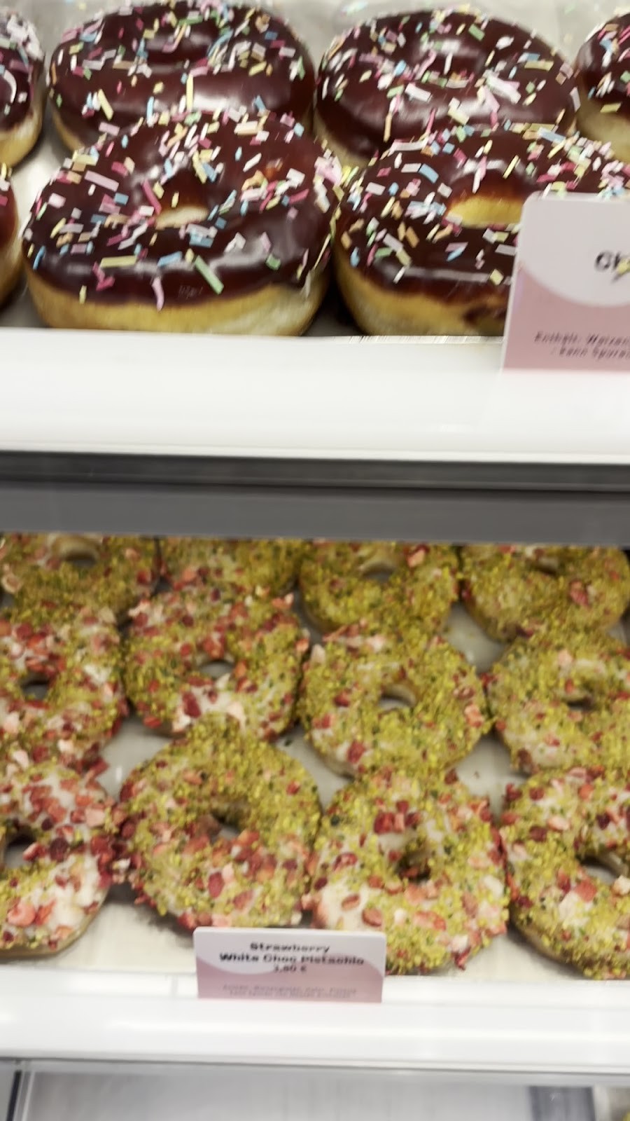 Brammibal's Donuts: food & drinks