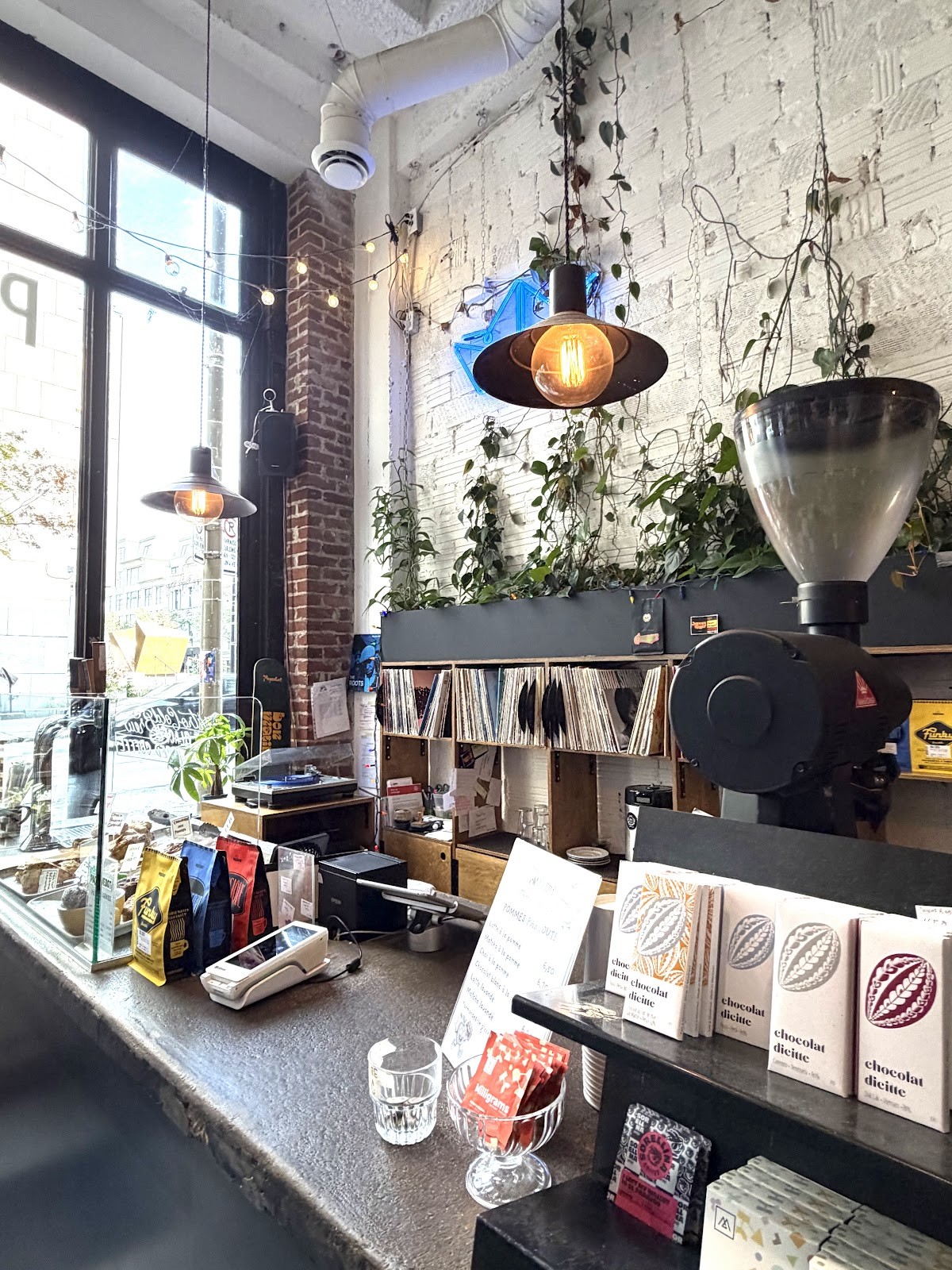 Café Paquebot Vieux-Montréal: the place