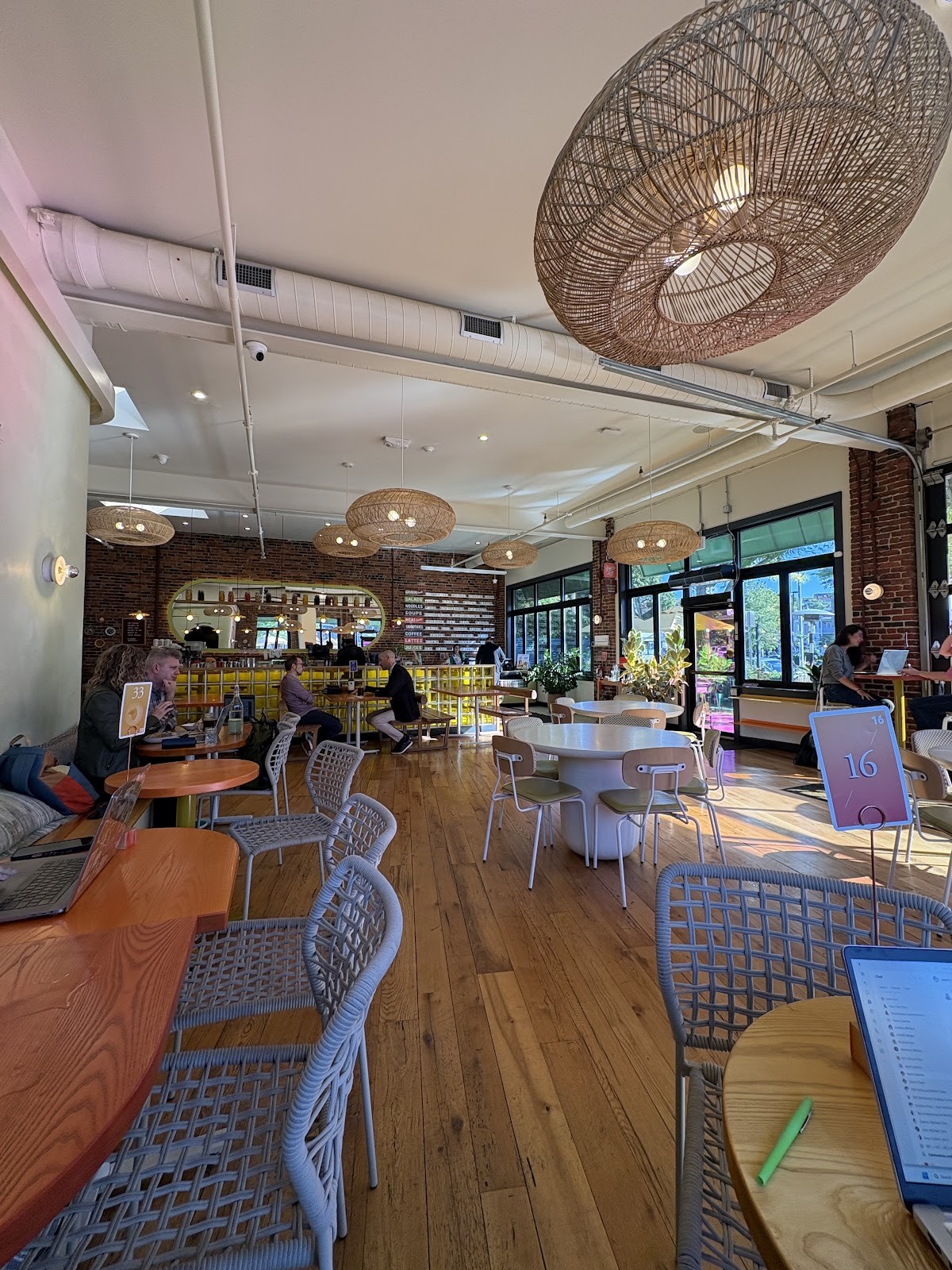 Life Alive Organic Cafe Jamaica Plain: the place