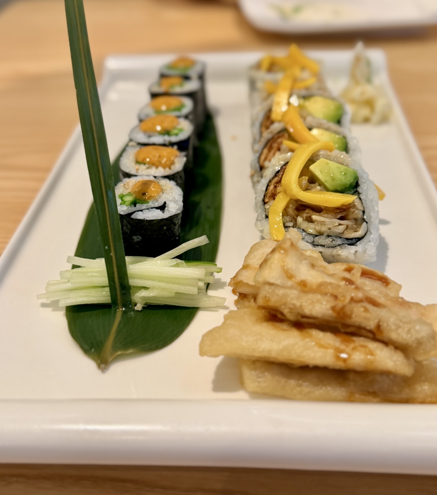 Tenon Vegan Sushi: food & drinks