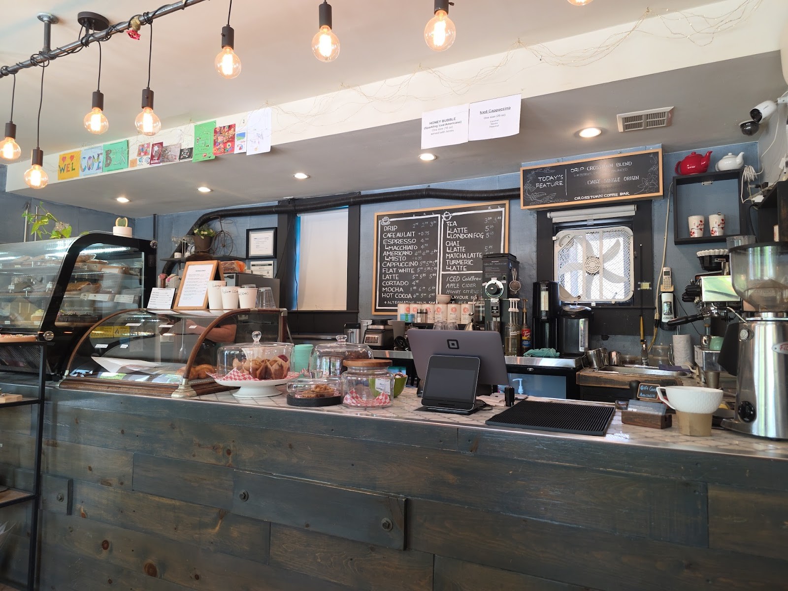 Crosstown Coffee Bar: the place