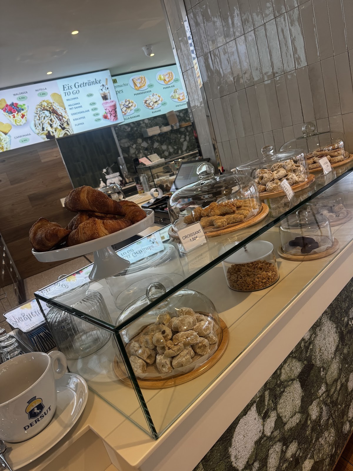 Melodia Gelateria: the place