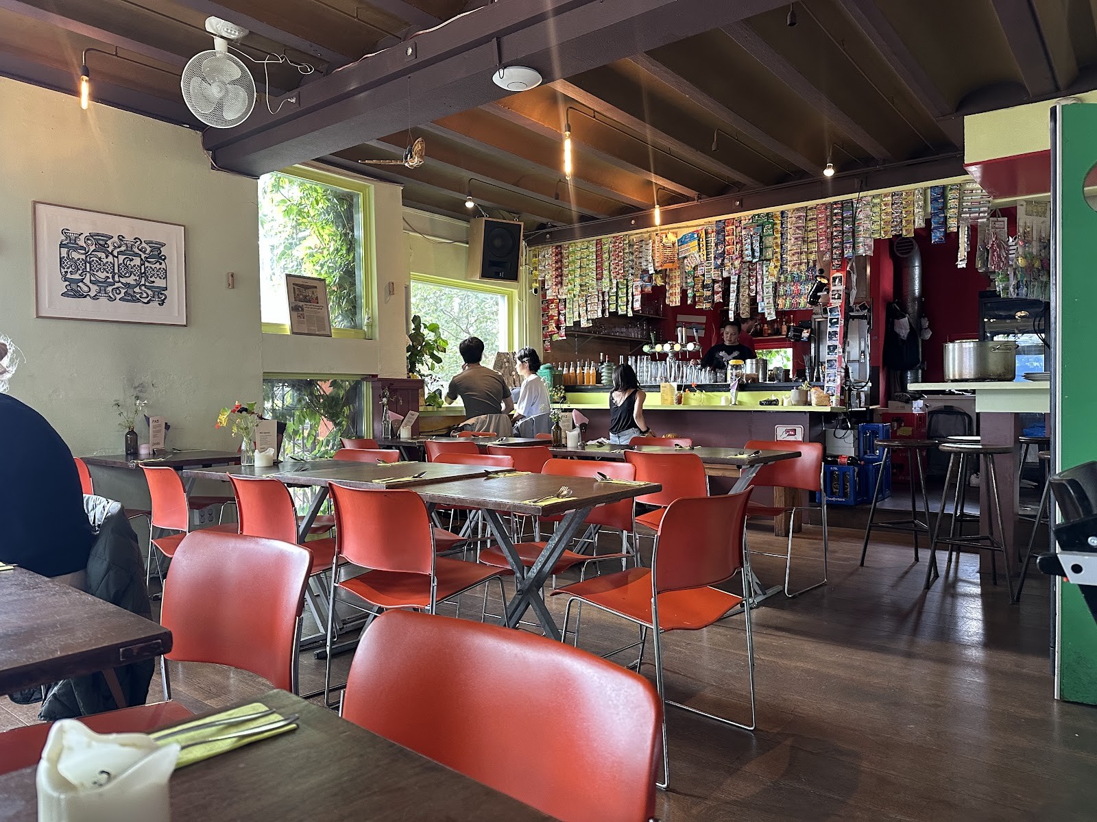 Café Warung Pas: the place