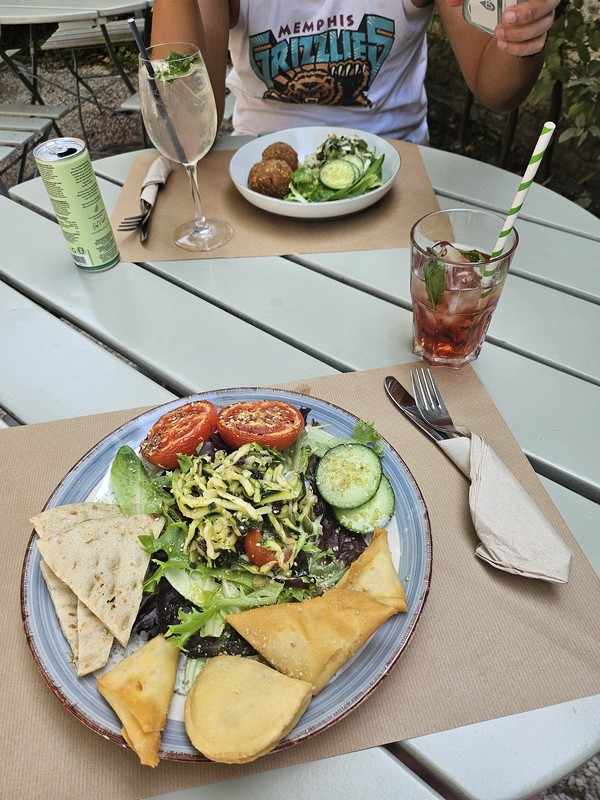 De Broers van Julienne: photo