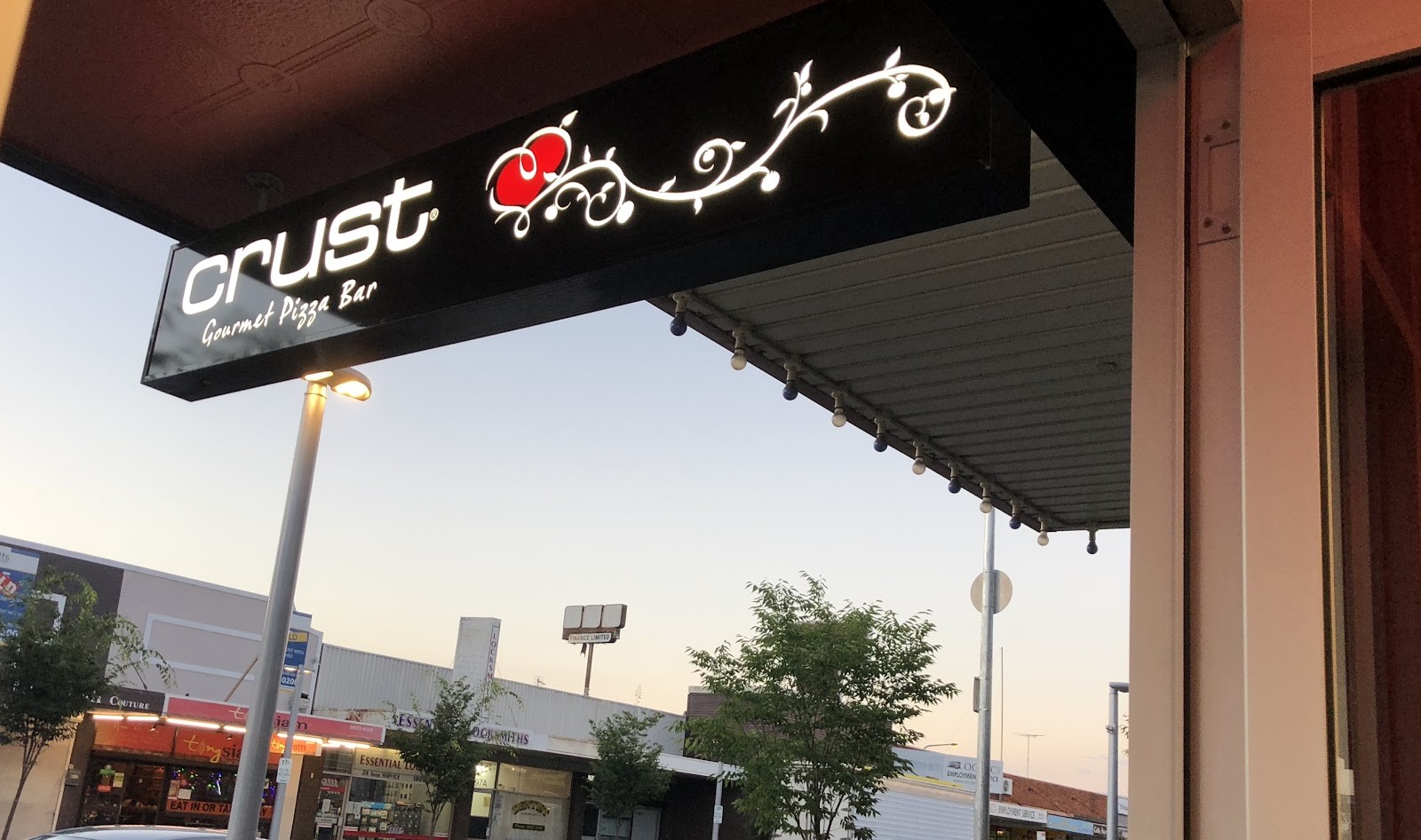 Crust Pizza St Marys: the place