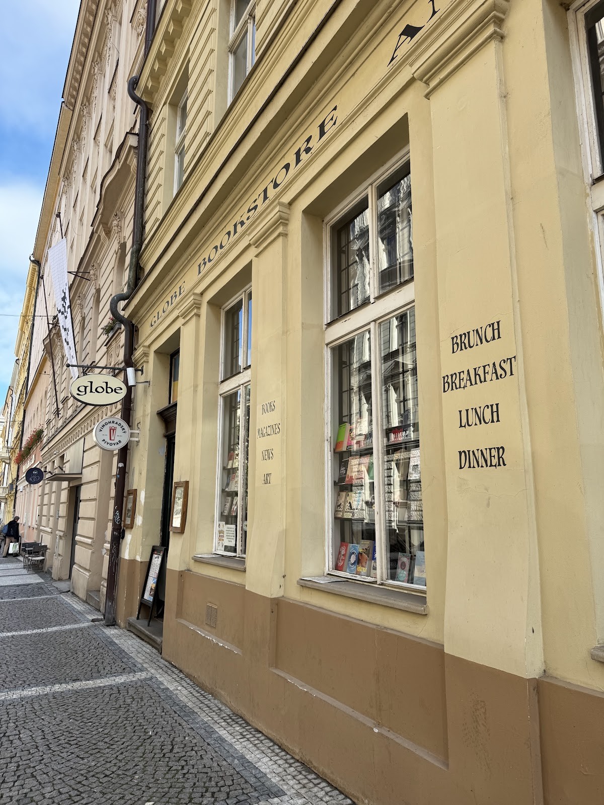 The Globe Bookstore And Café: the place