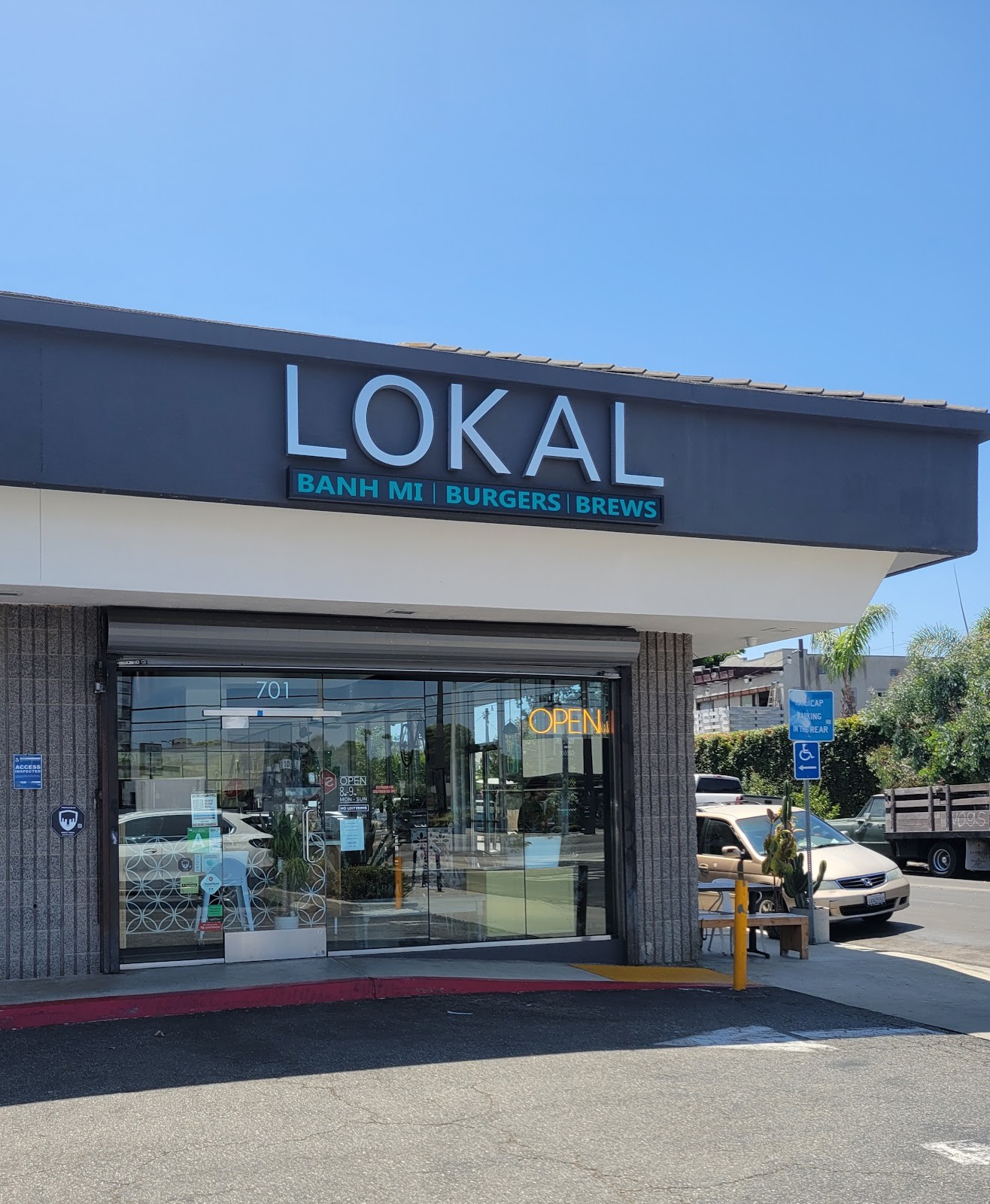 Lokal Sandwich + Burger Bar: the place