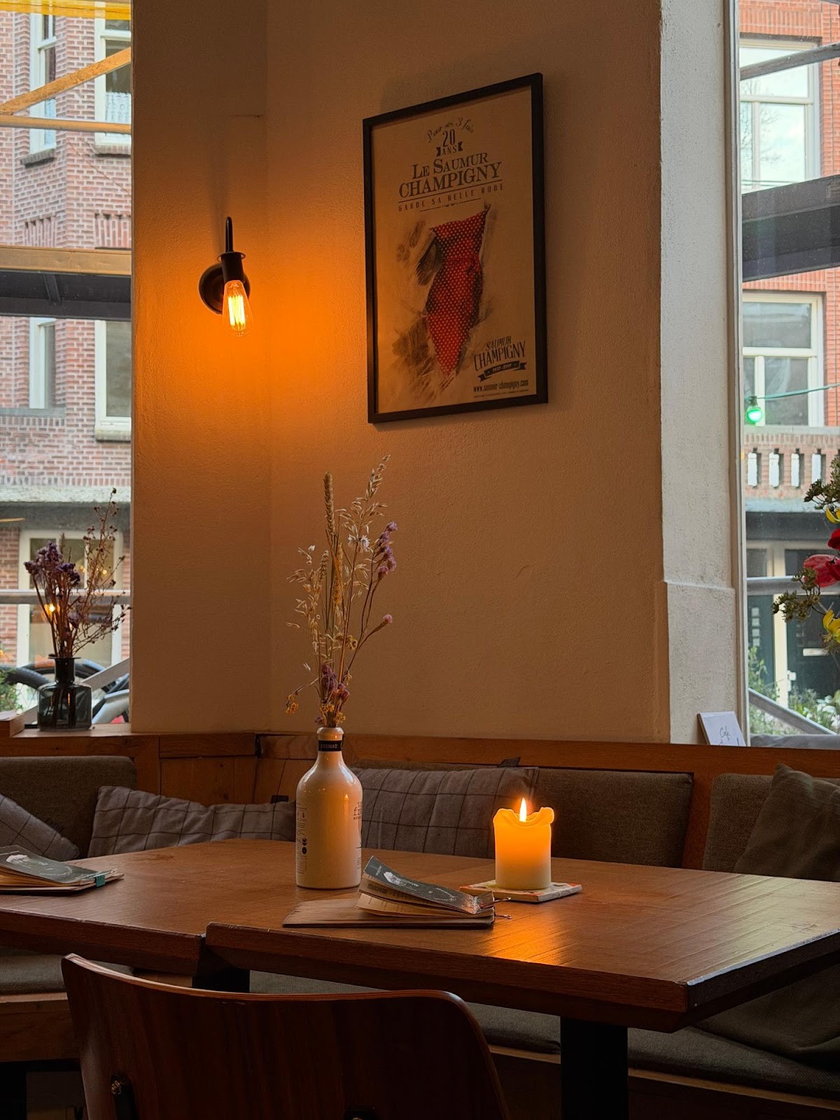 Café Conrad: the place