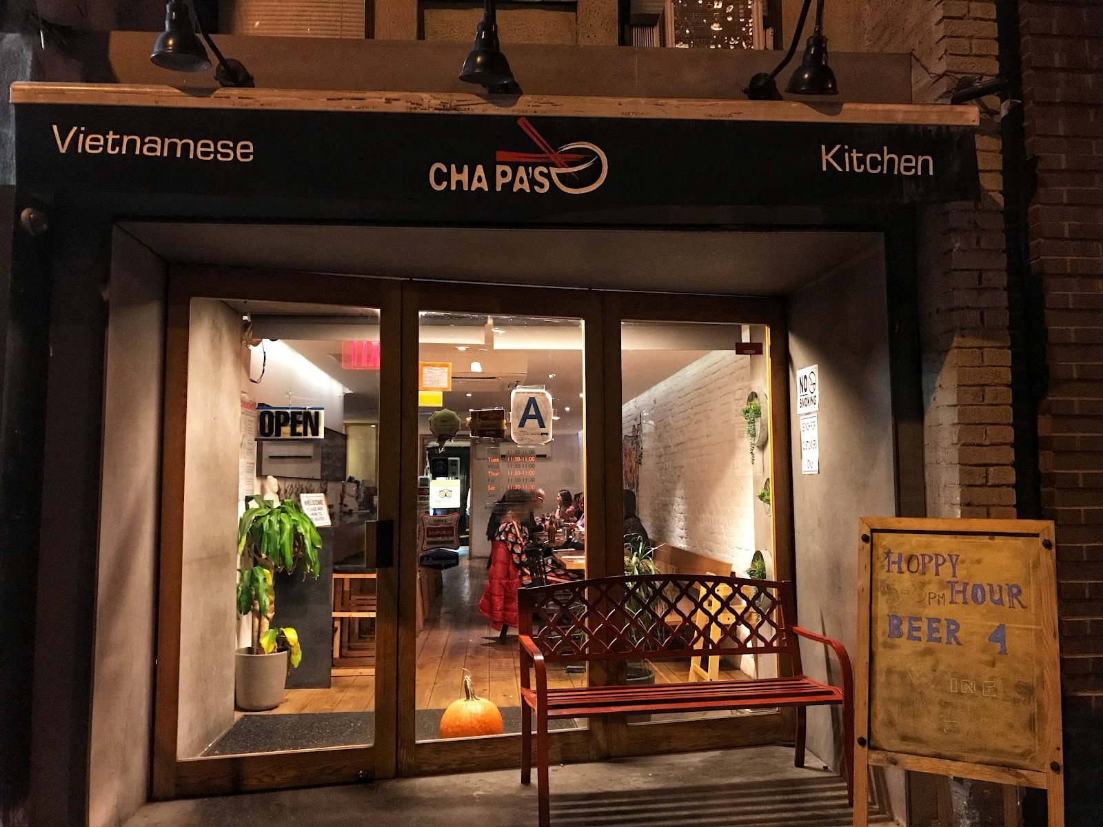 Cha Pa's Noodles and Grill: the place