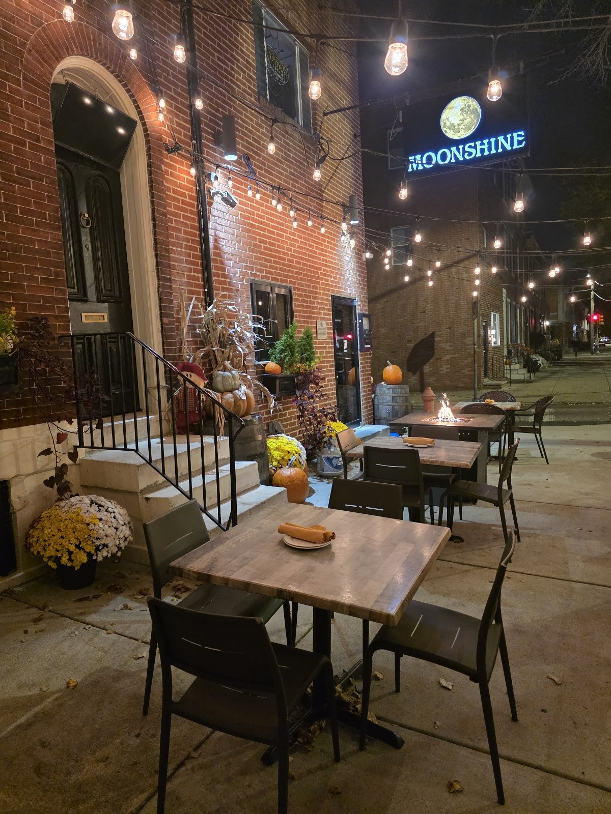 Moonshine Philly: the place
