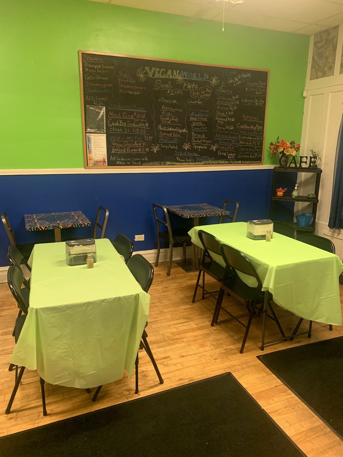 Vegan World Cafe: the place