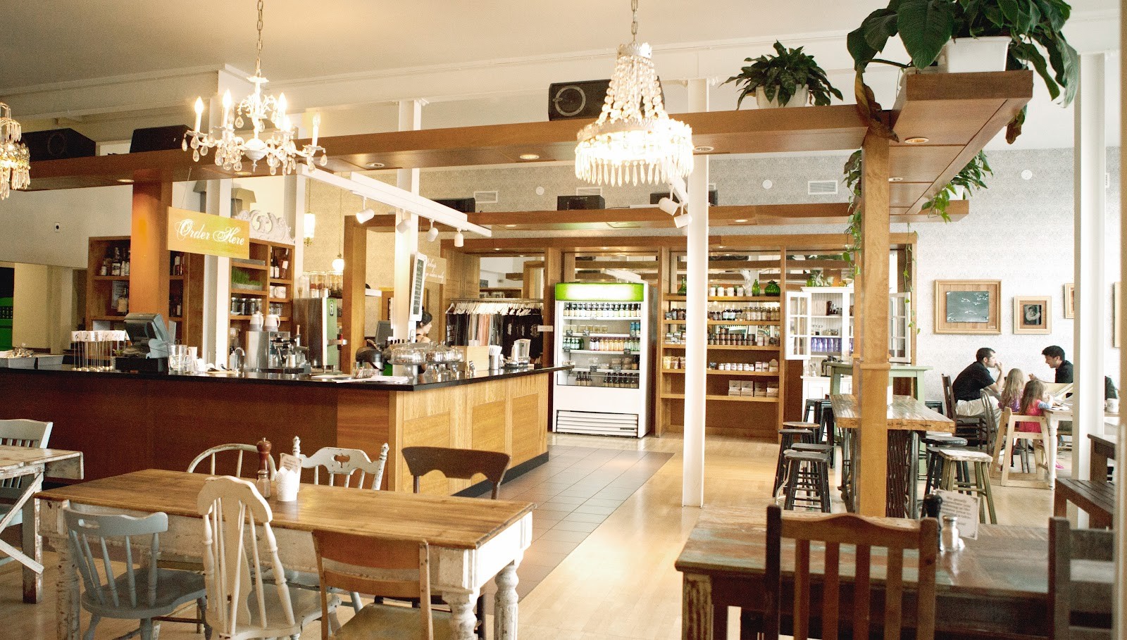 Harlow Cafe + Juice Bar: the place