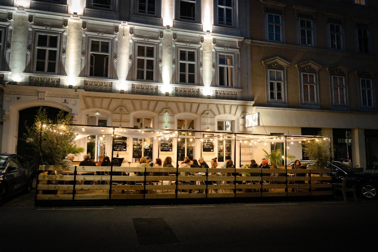 WILDLING Restaurant Bar Event: the place