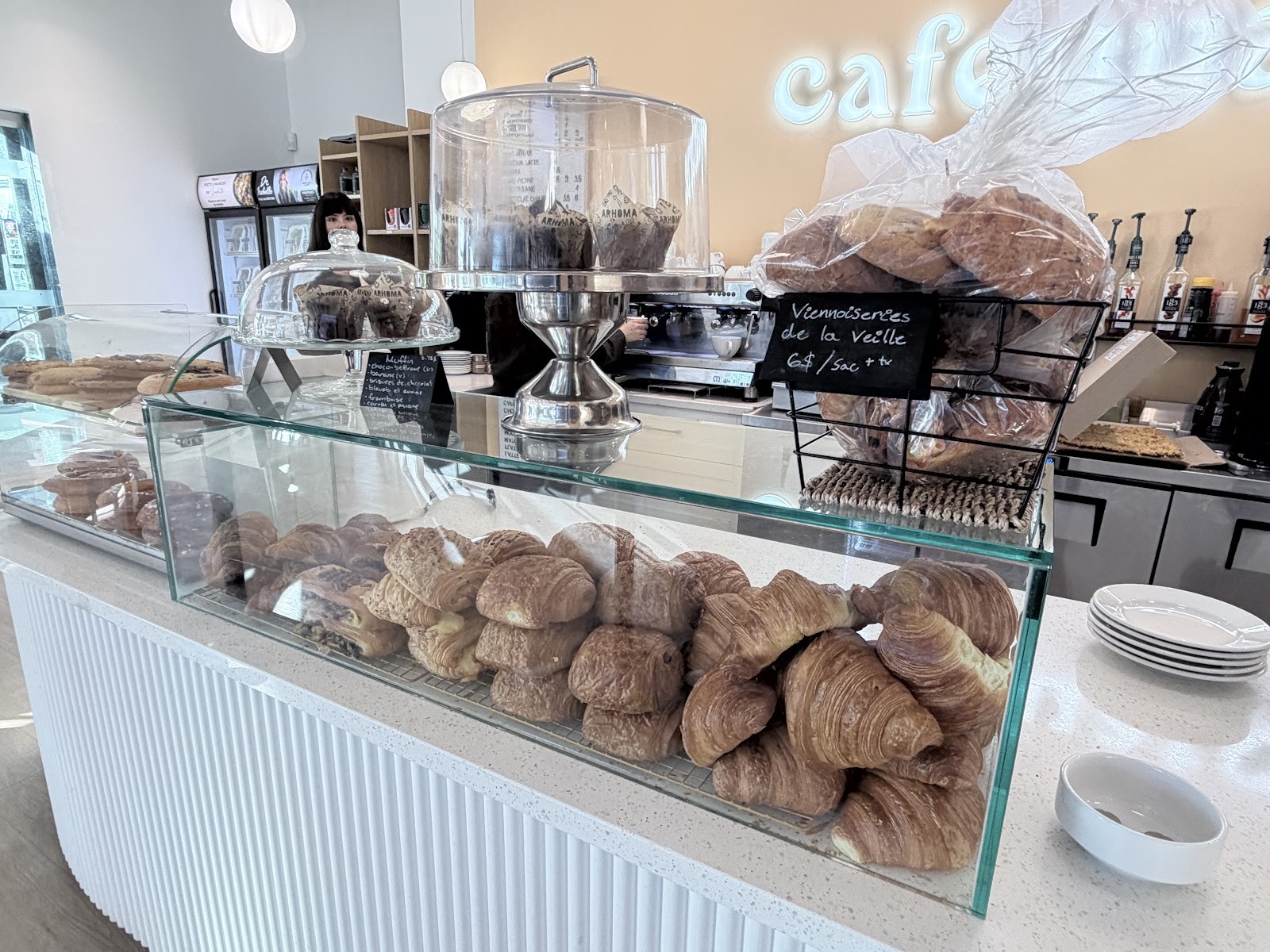 Cafe Quatorze: the place