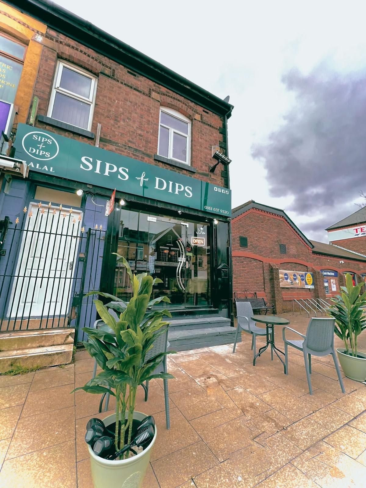 Sips & Dips: the place