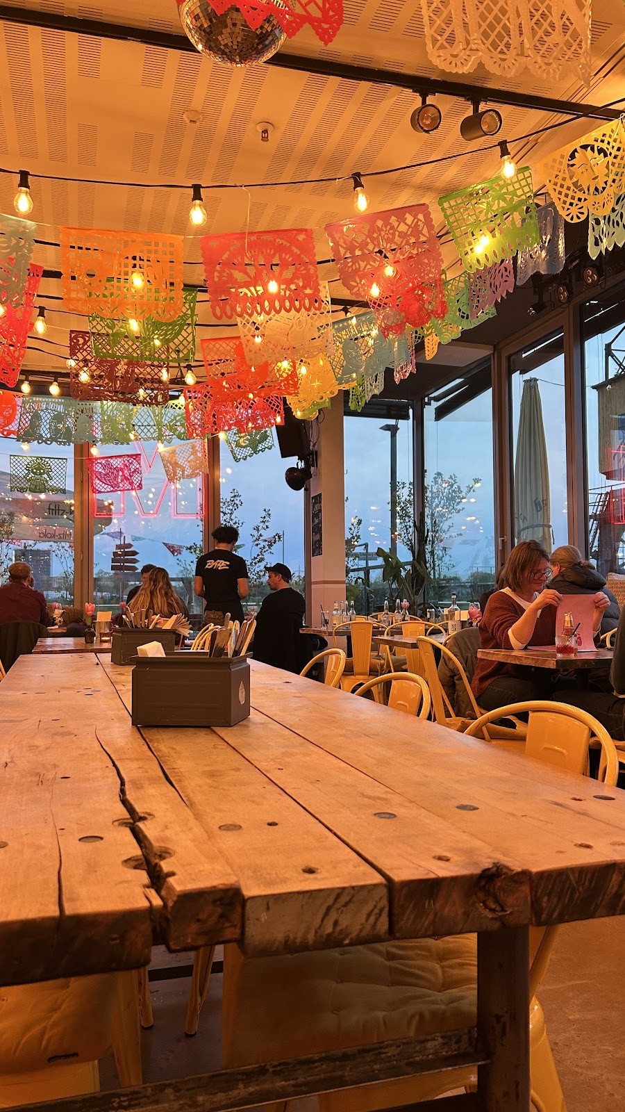 Tacos Los Carnales: the place