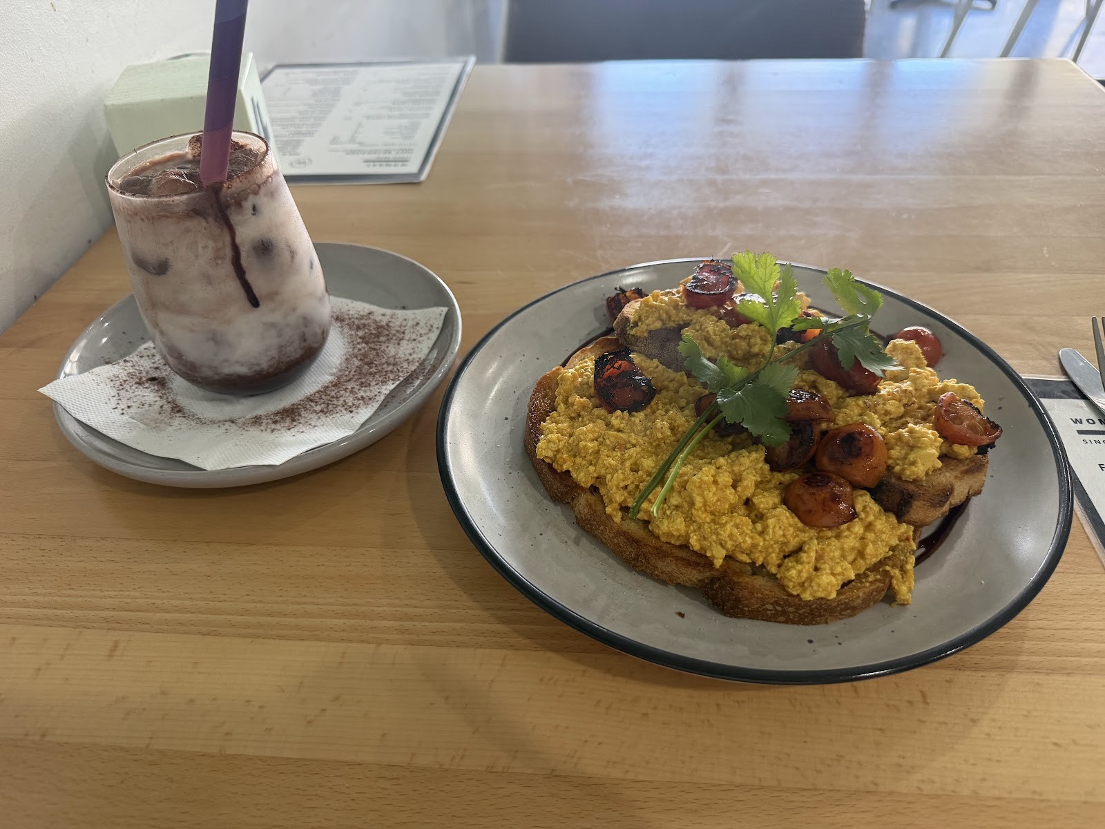 Wombat Cafe & Store: food & drinks