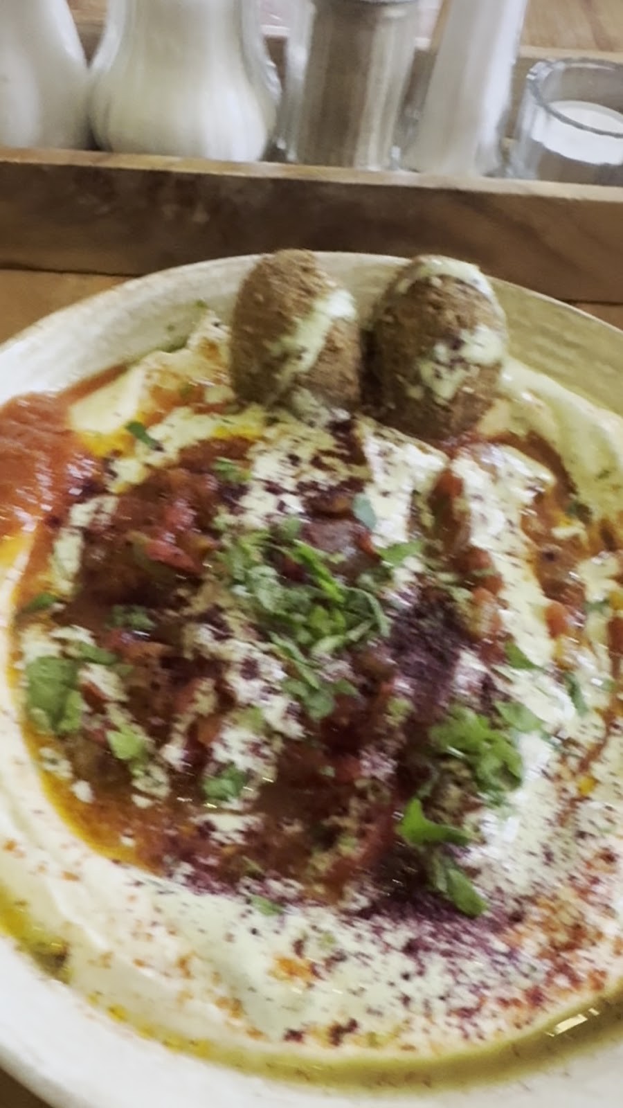 Hummus Küch': food & drinks