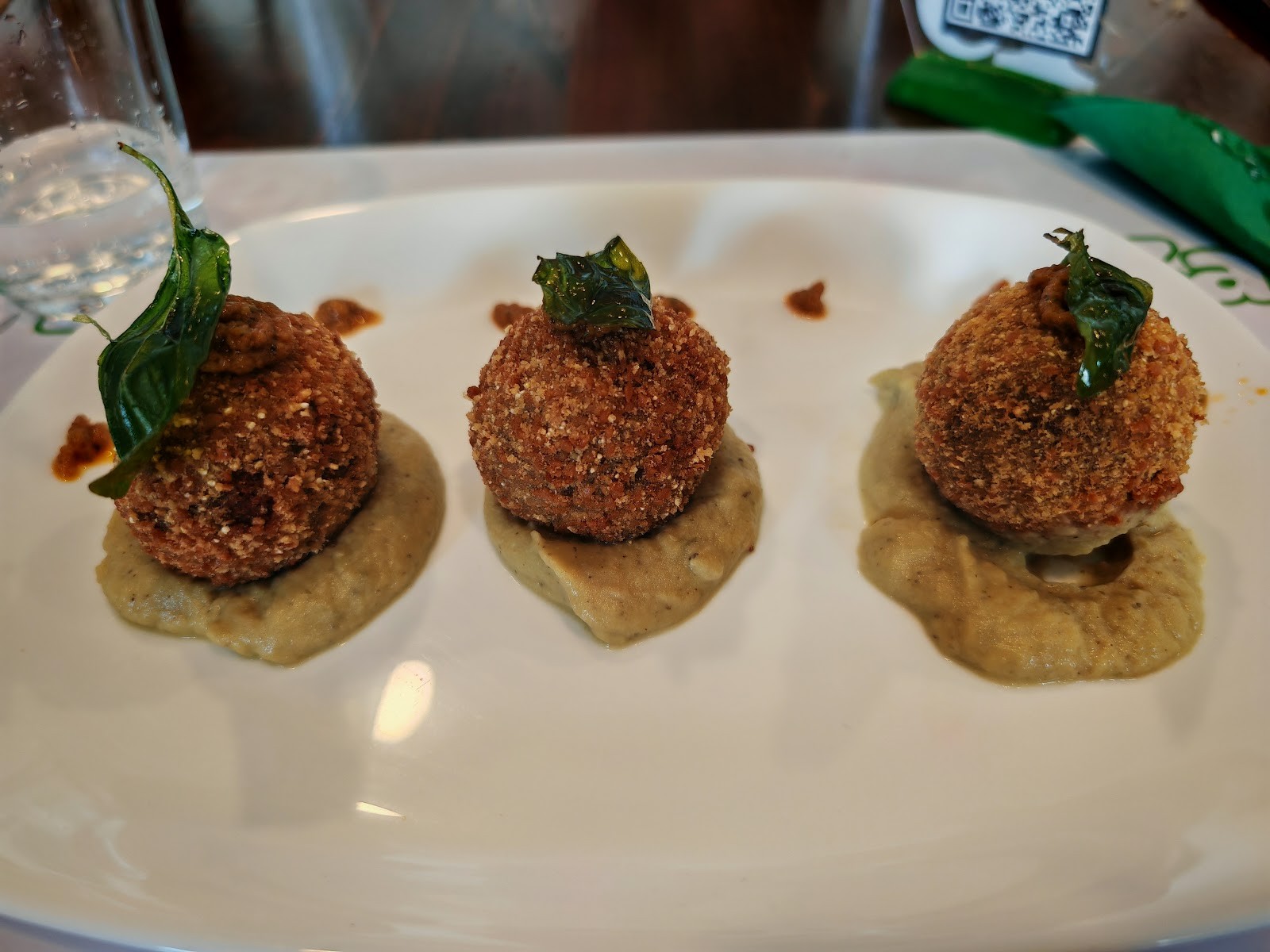 La Puntarella Pazza: food & drinks