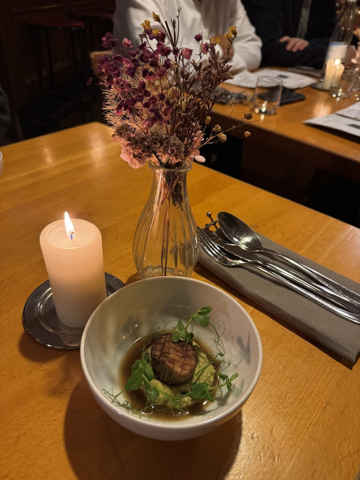 Tonka Restaurant: food & drinks