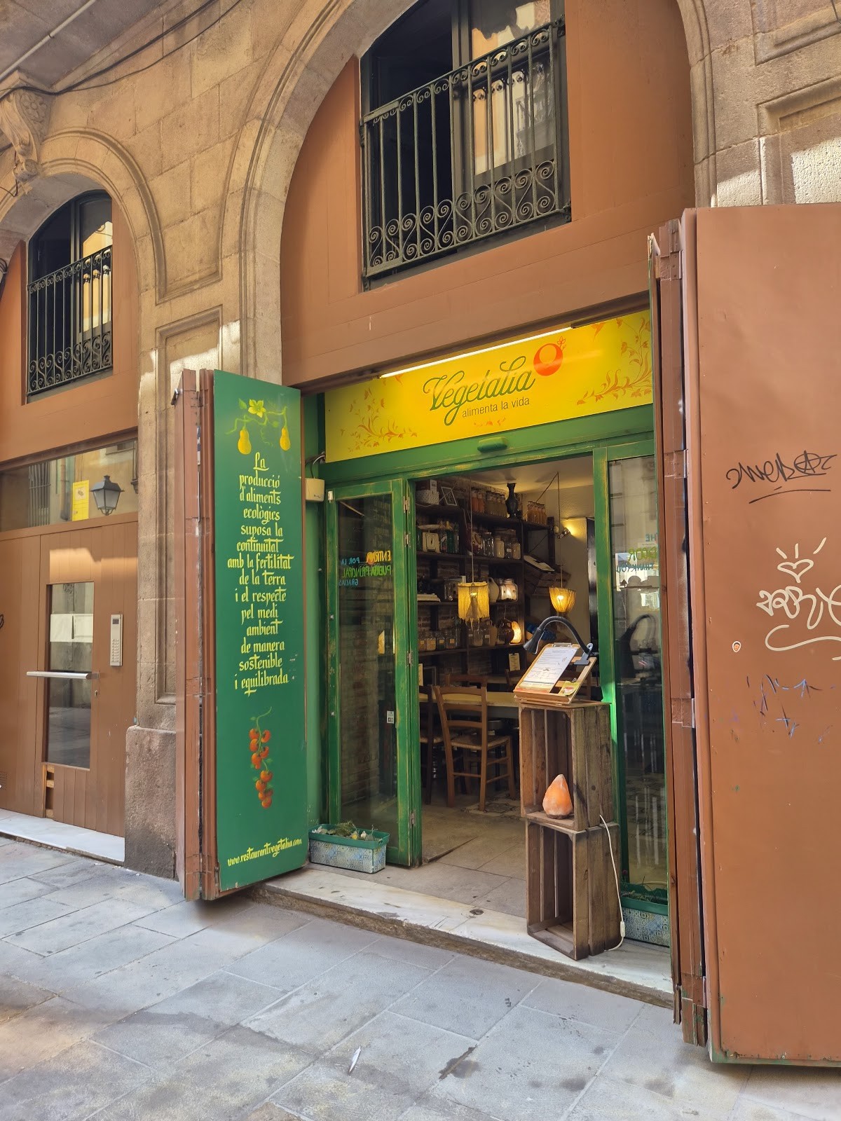 Vegetalia Born - Restaurant vegetarià Barcelona: the place