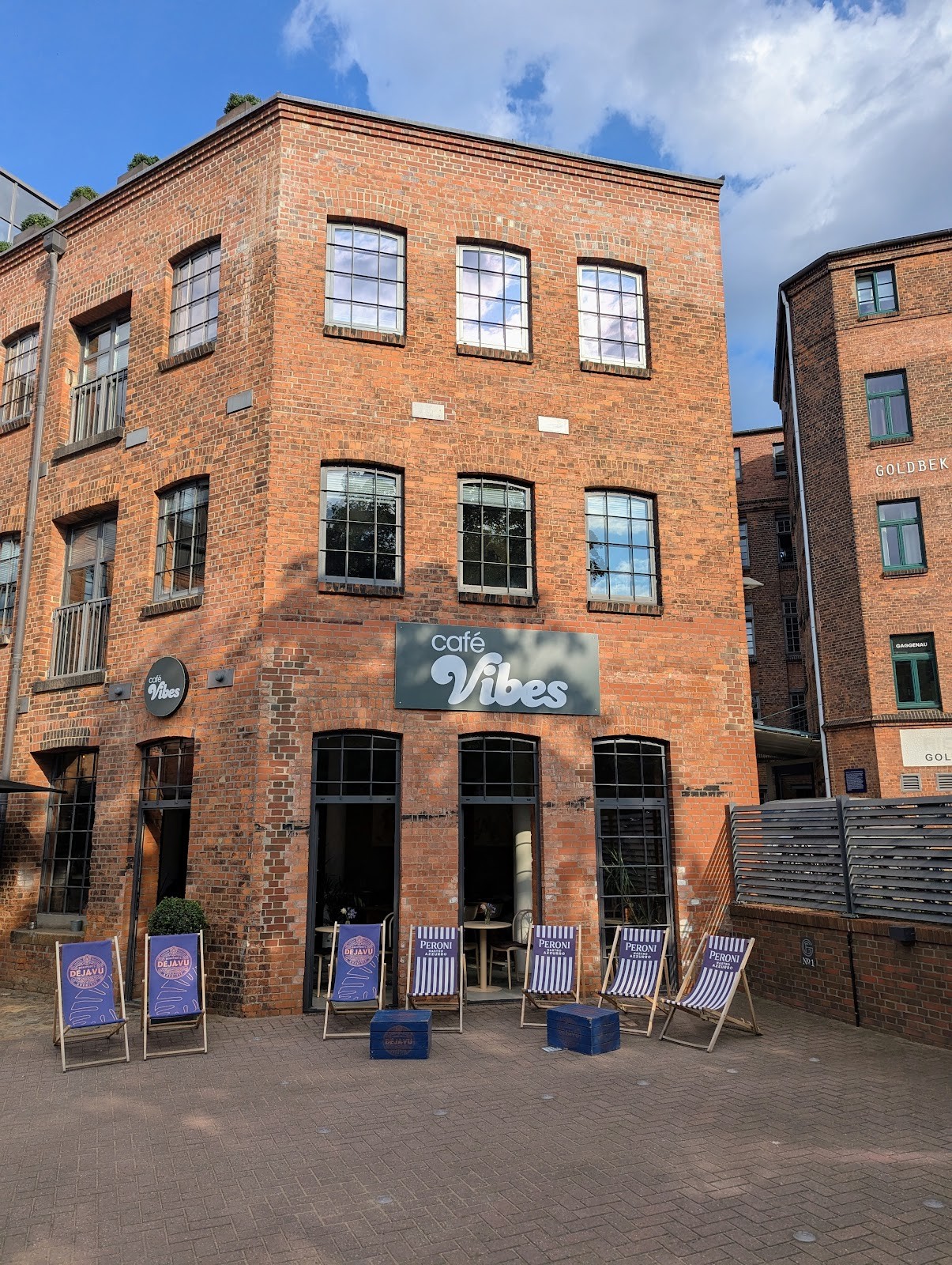 VIBES - coffee, drinks & more: the place
