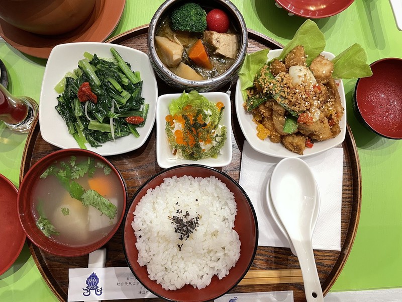 Glorious Jewel Vegetarian Cuisine: photo