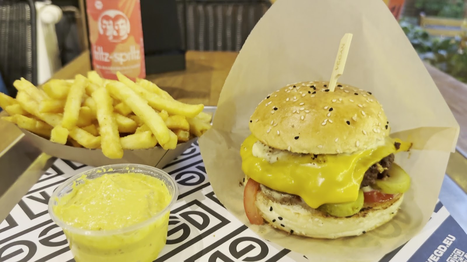 VEG'D - Vegan Burgers - F-hain: food & drinks