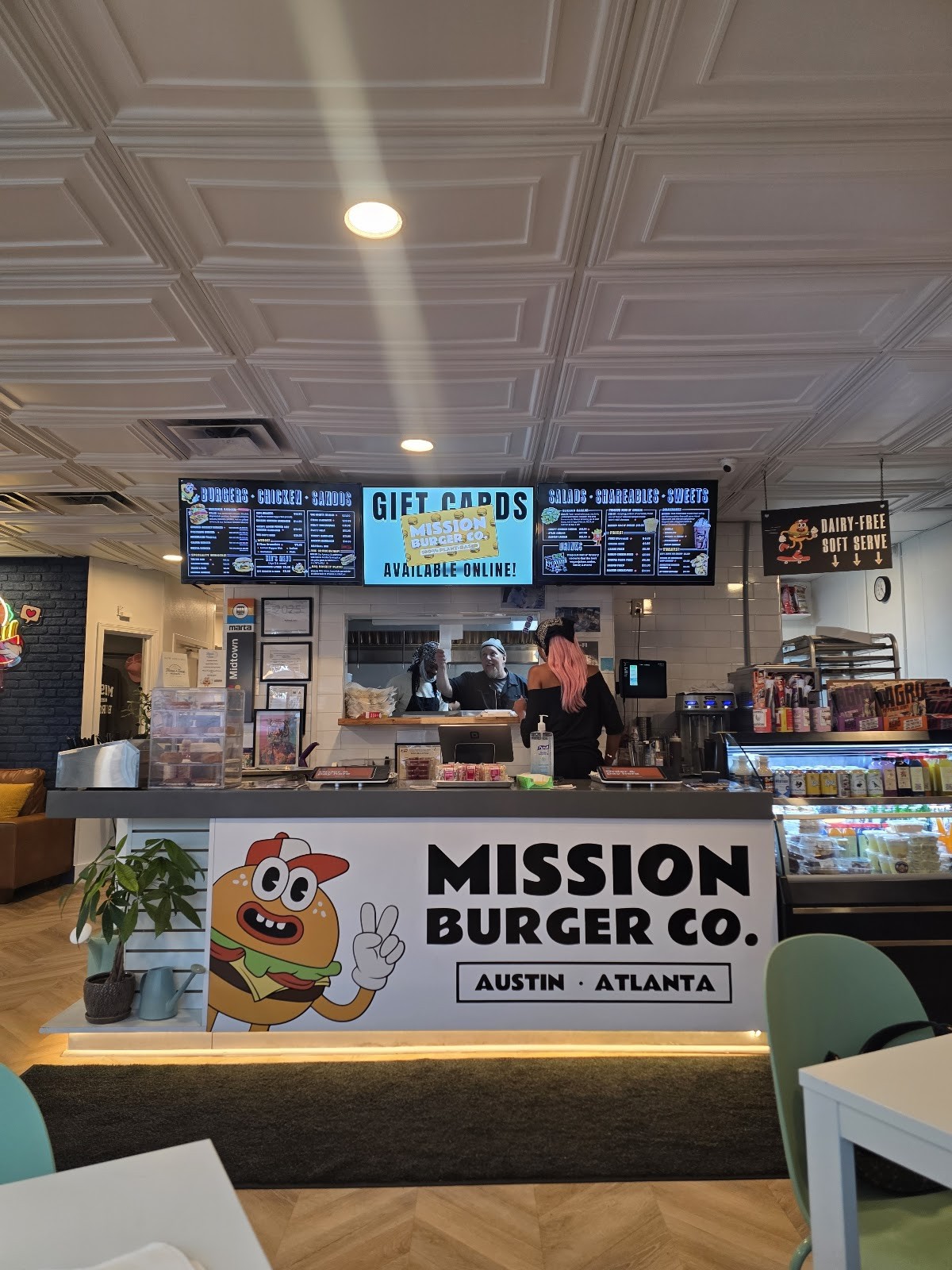 Mission Burger Co.: the place