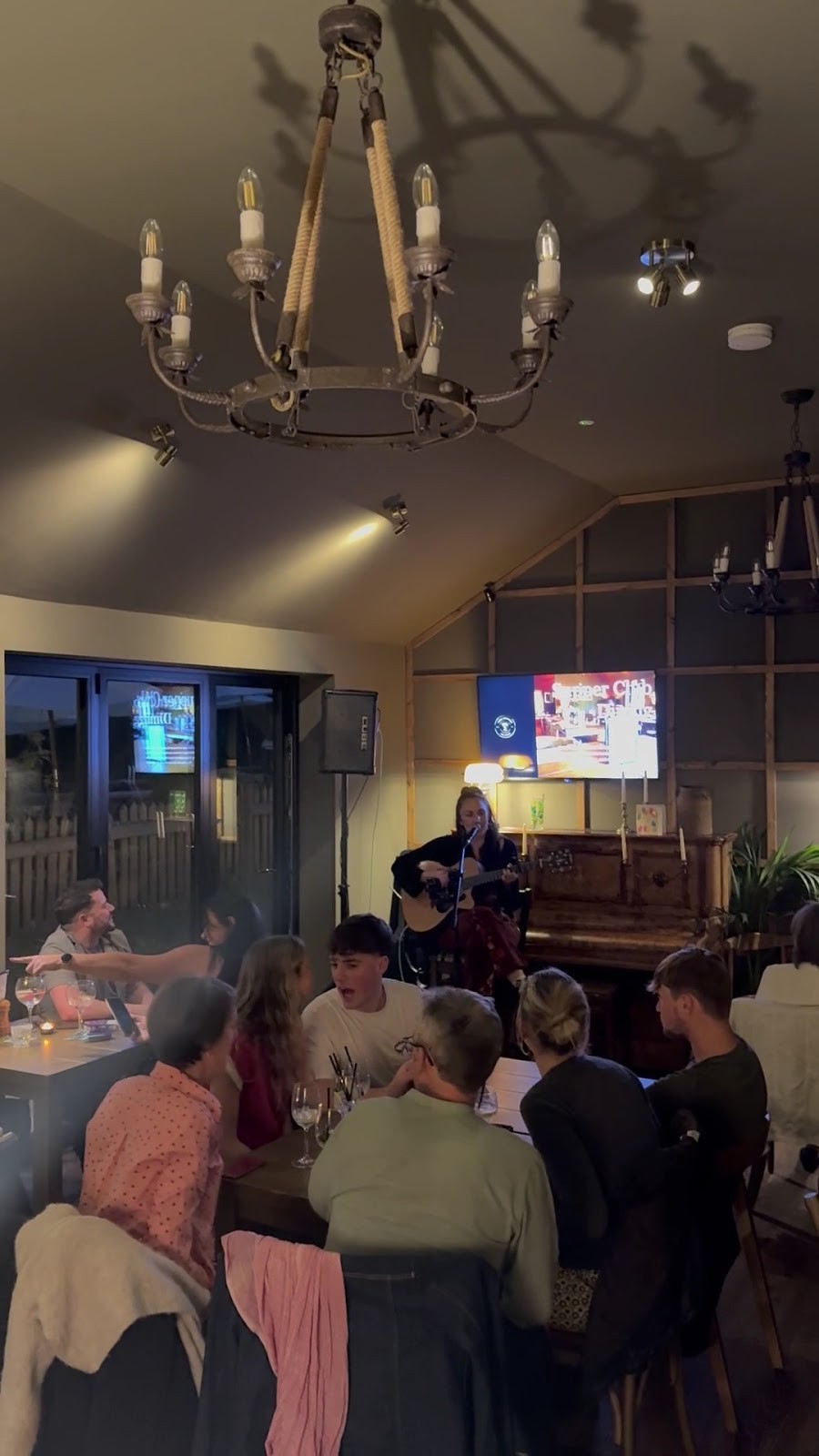 Three Cottages Cafe: the place