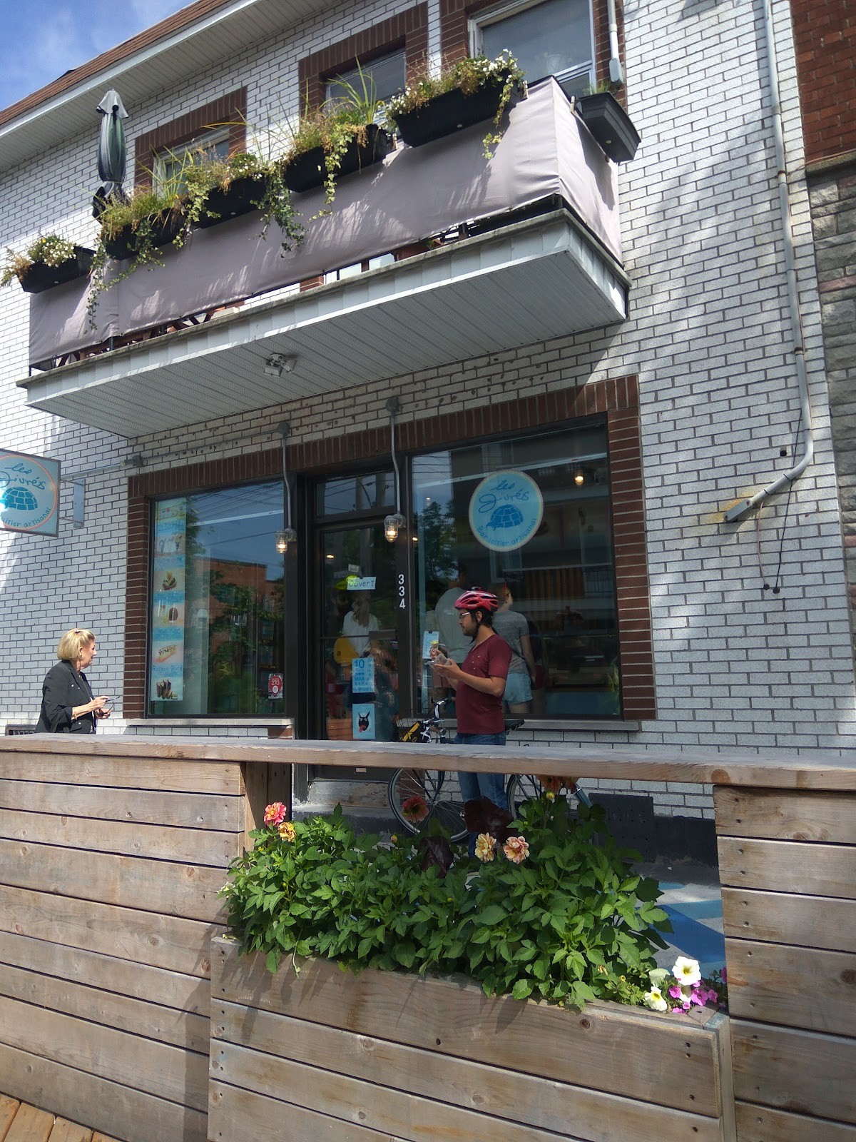 Les Givrés Villeray: the place