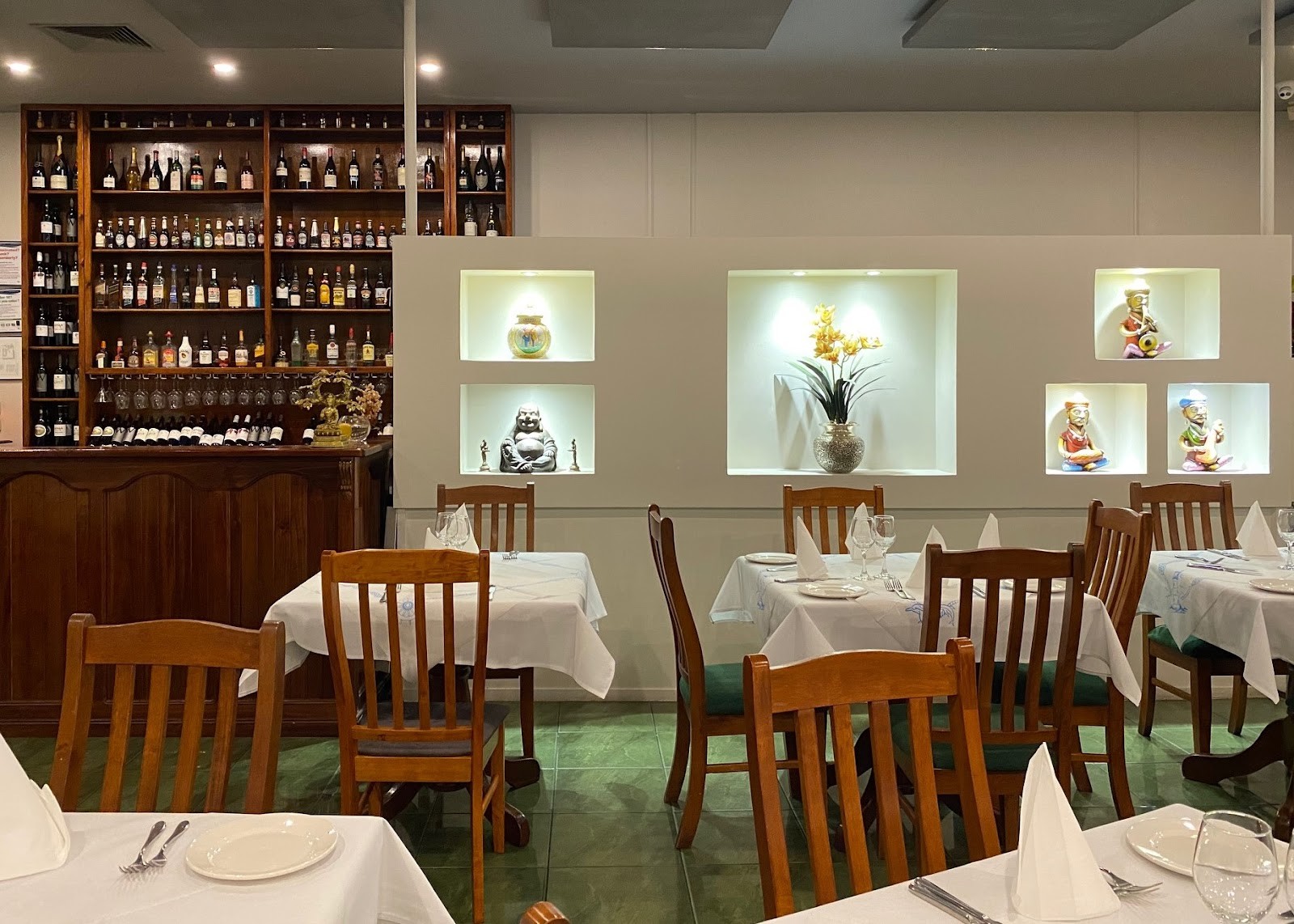 Arya Indian Restaurant: the place