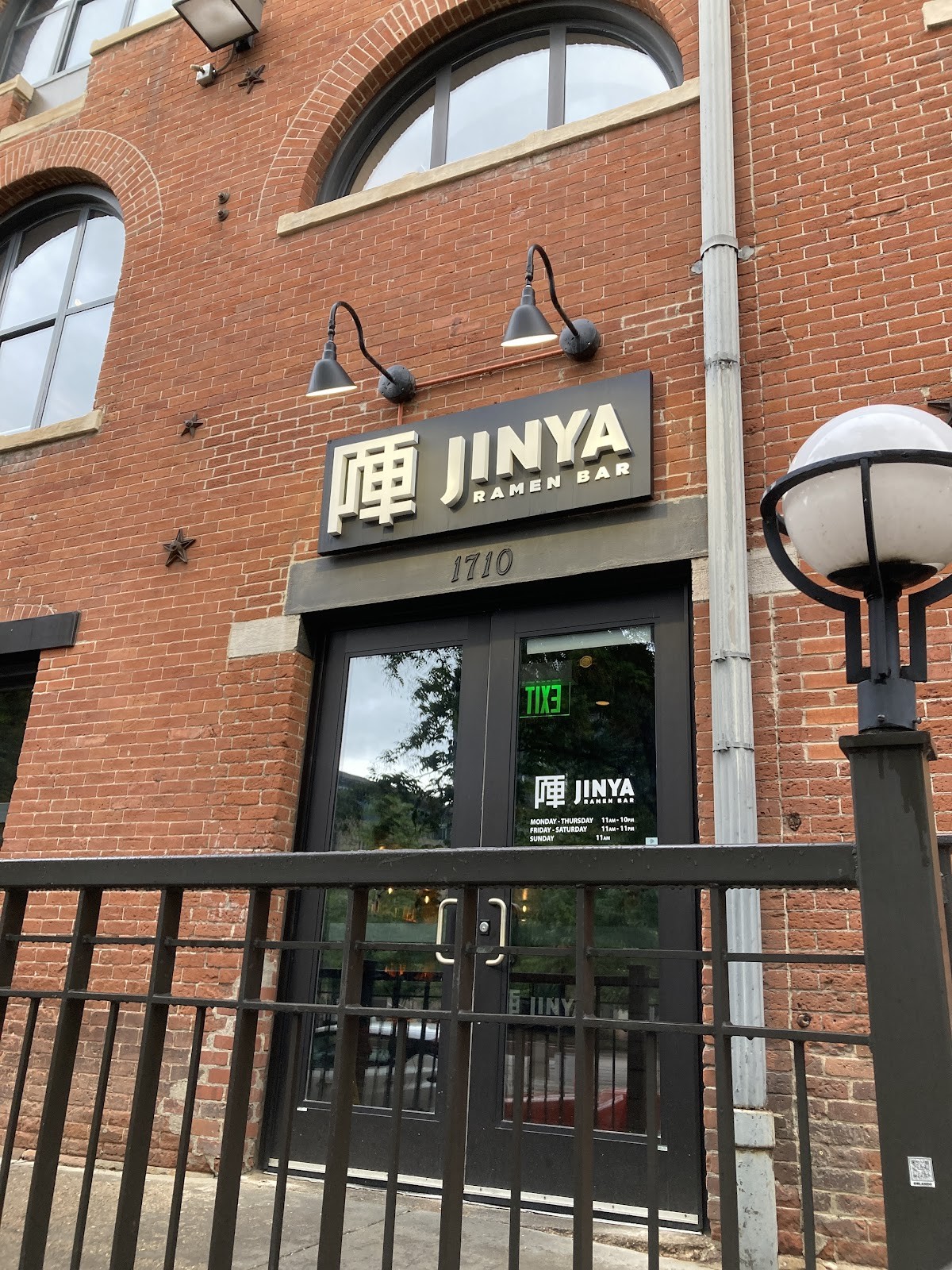 JINYA Ramen Bar: the place