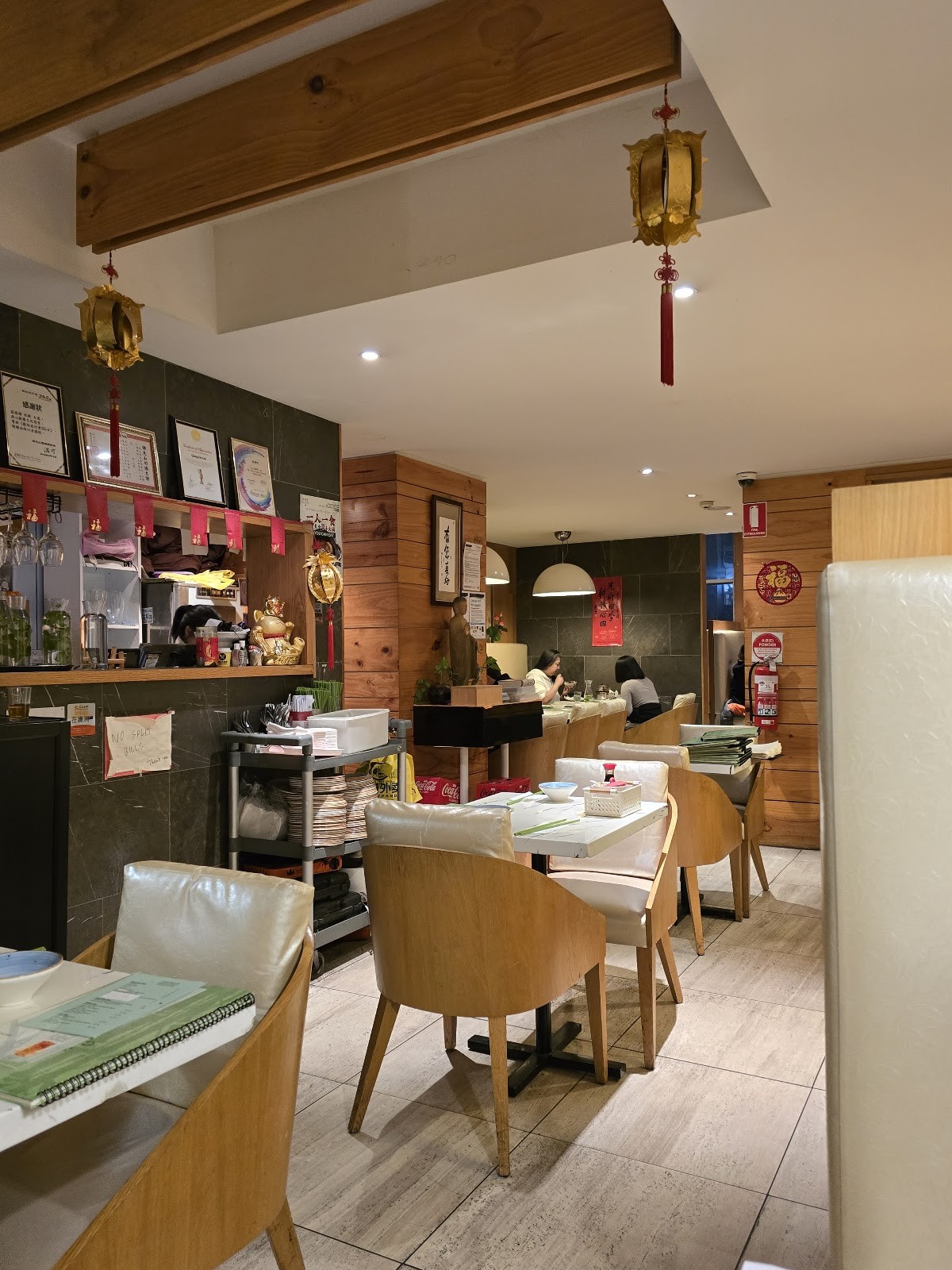 Gong De Lin: the place