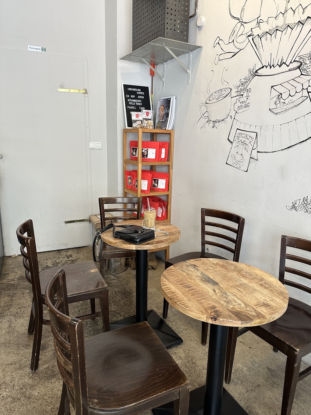 Meramanis Coffee Roaster: the place