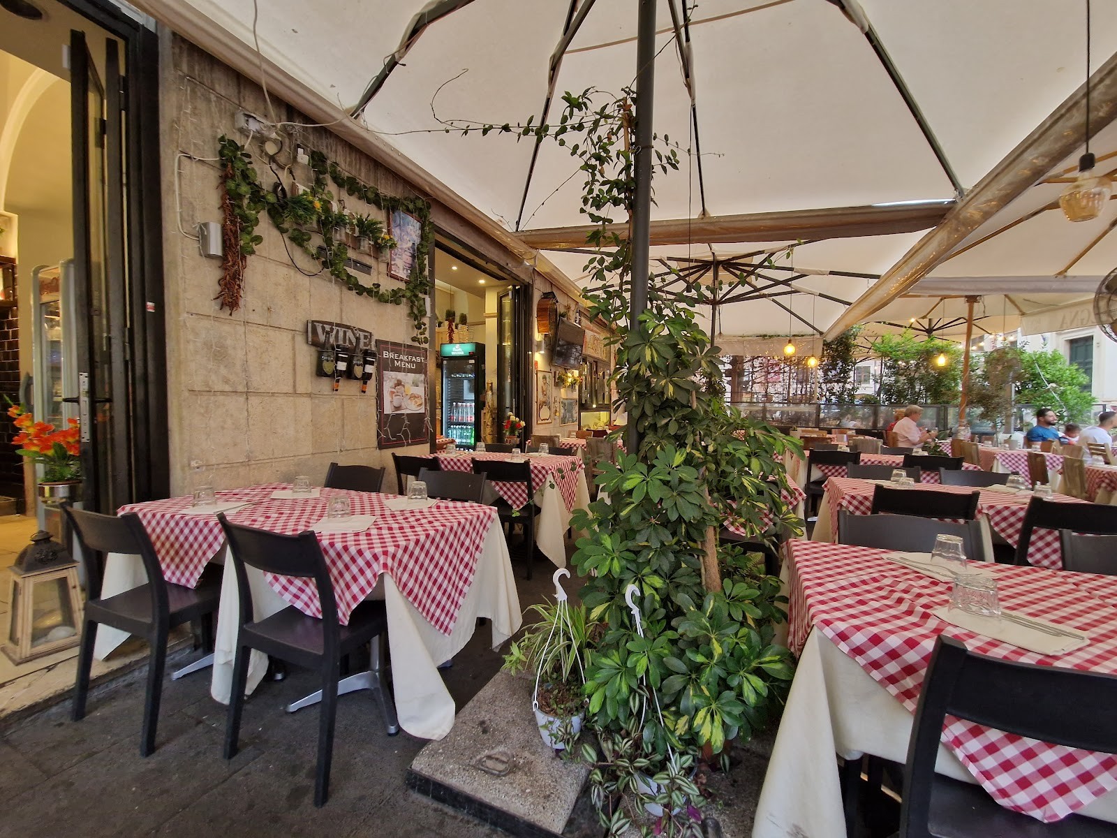 Pizza Ciro: the place
