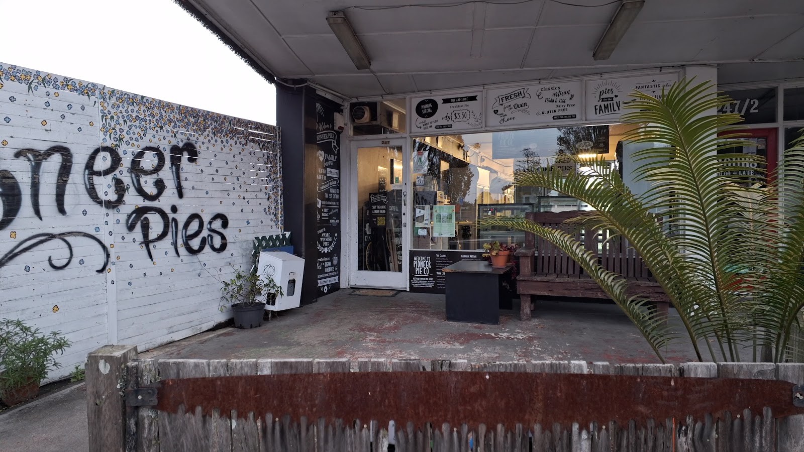 Pioneer Pies: the place
