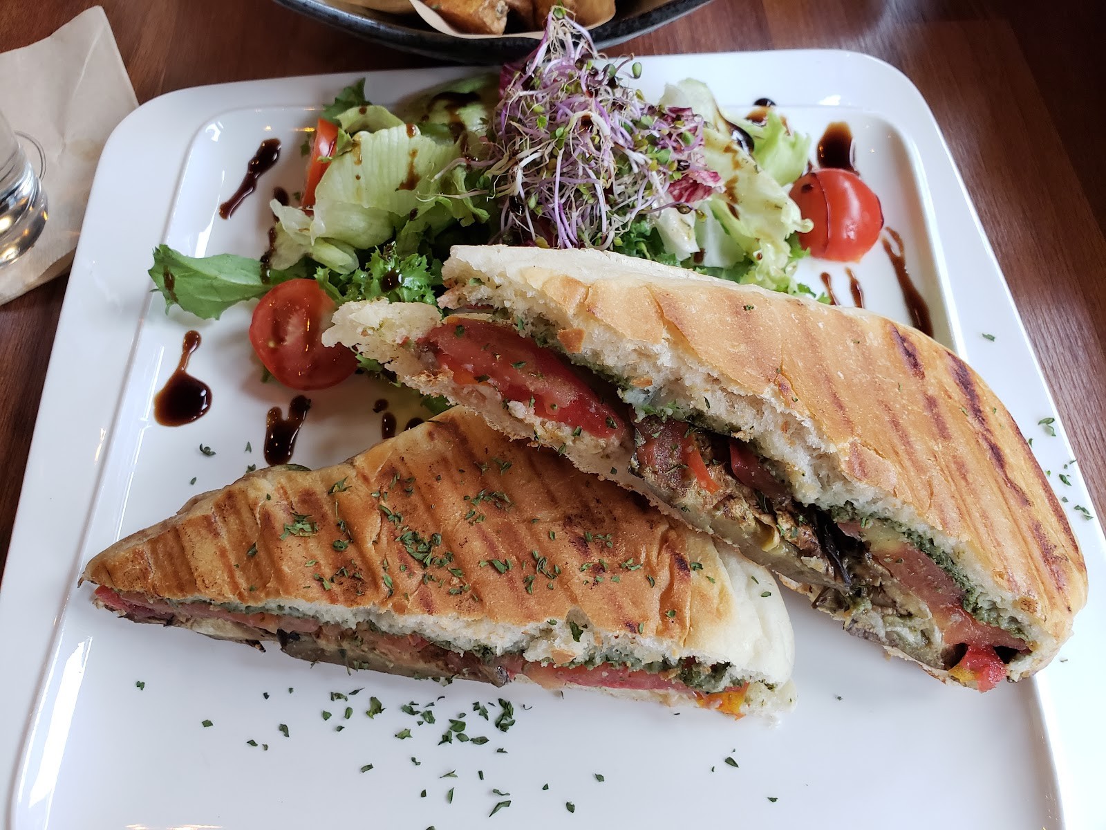 Vegetus: food & drinks
